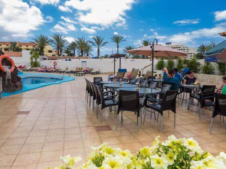 Apartment In Playa De Las Americas 1 エクステリア 写真