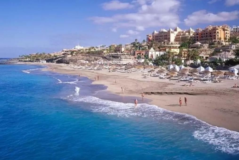 Apartment In Playa De Las Americas 1 エクステリア 写真